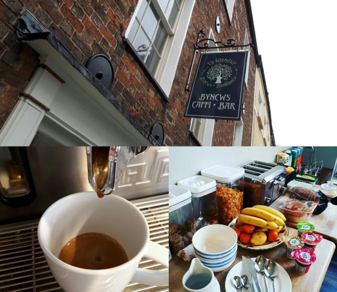 Ty Glyndwr Bunkhouse, Bar And Cafe Hostel เคอร์นาวอน ภายนอก รูปภาพ